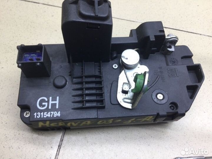 Замок задней правой двери задний правый Opel