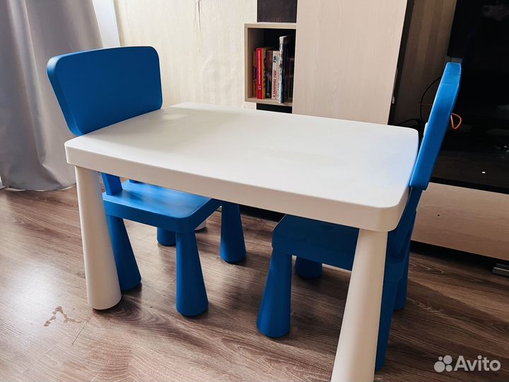 Стол и два стула икеа