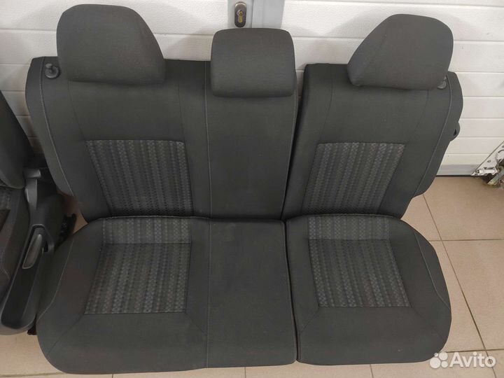 Комплект сидений VW Polo 5 подогрев