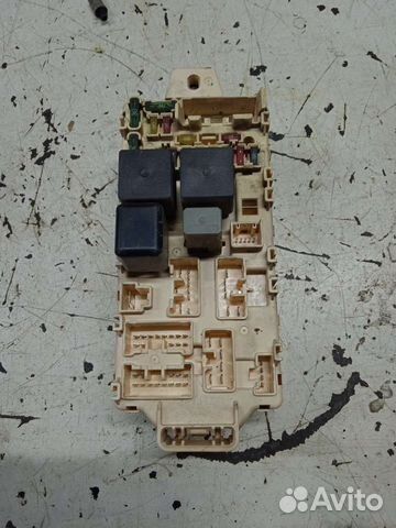 Блок предохранителей салона mitsubishi chariot