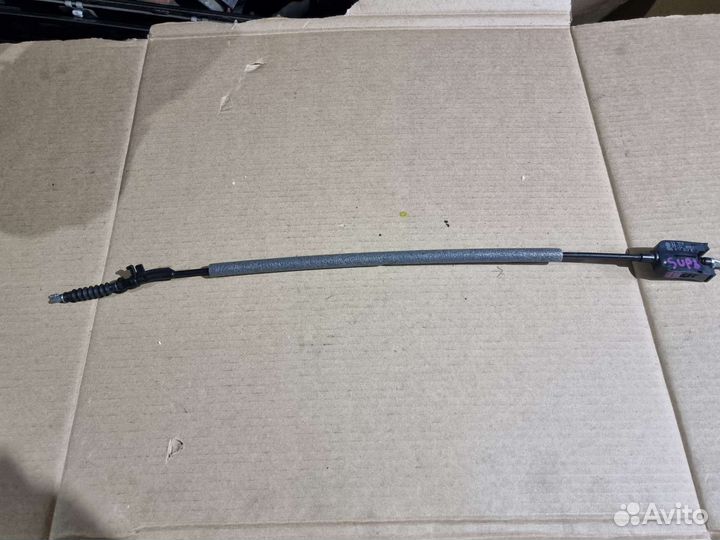 Трос открывания передней двери Шкода Суперб