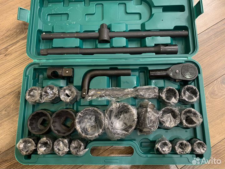 Автомобильный набор инструментов (грузовой)