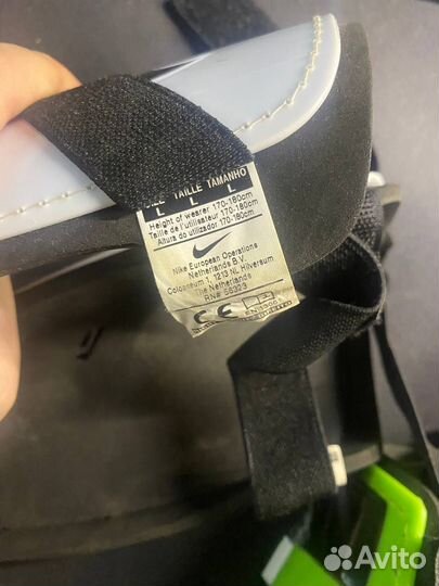 Щитки футбольные Nike
