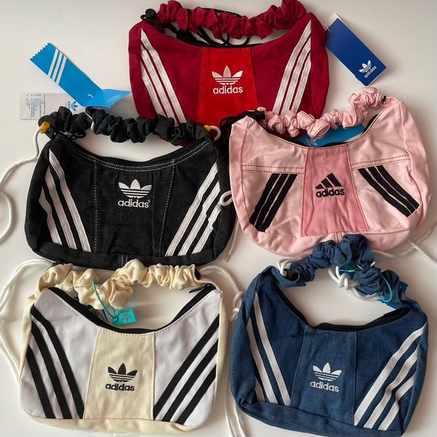 Сумки Adidas Originals Vintage Logo Bag