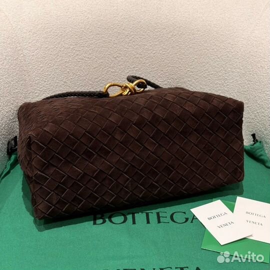 Сумка Bottega Veneta Andiamo в наличии