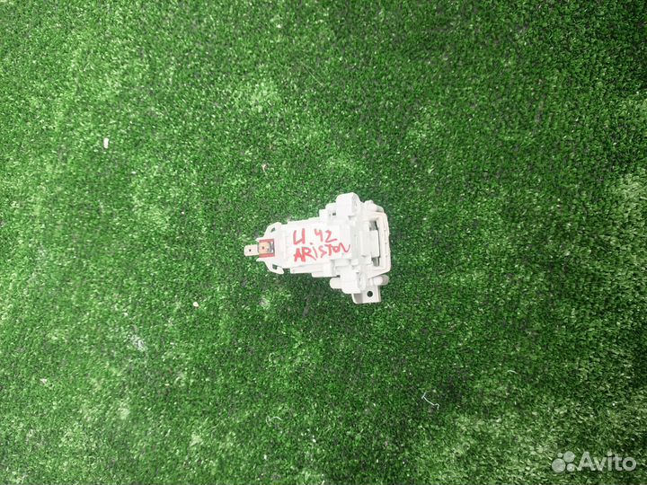 Замок двери пмм Ariston LI42