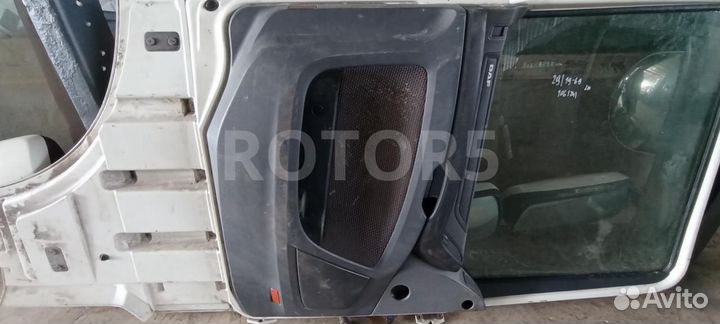 Обшивка двери передней левой DAF XF 106 2015