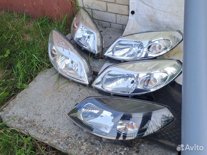 Фара рено сандеро 1