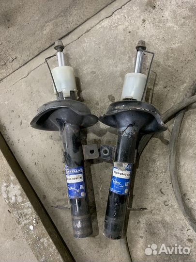 Стойки передние на ford focus 1