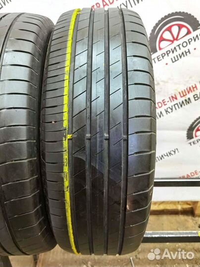 Goodyear EfficientGrip Performance 215/60 R17 96H