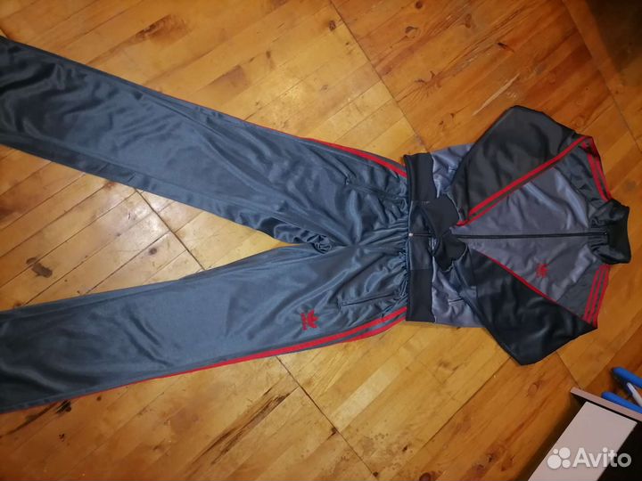 Спортивный костюм adidas