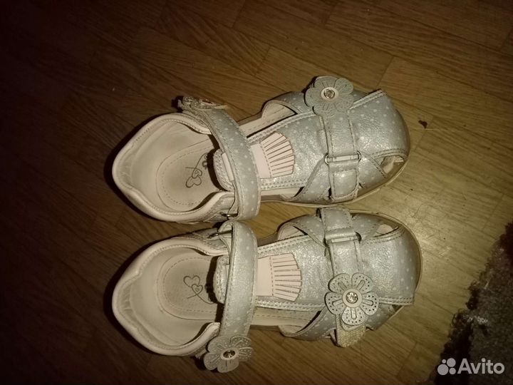 Сандалии для девочки