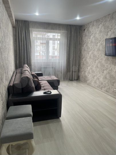 3-к. квартира, 83 м², 2/5 эт.