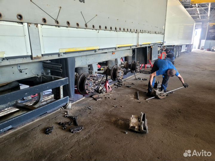 Полуприцеп шторно-бортовой Schmitz Cargobull SPR 24, 2008