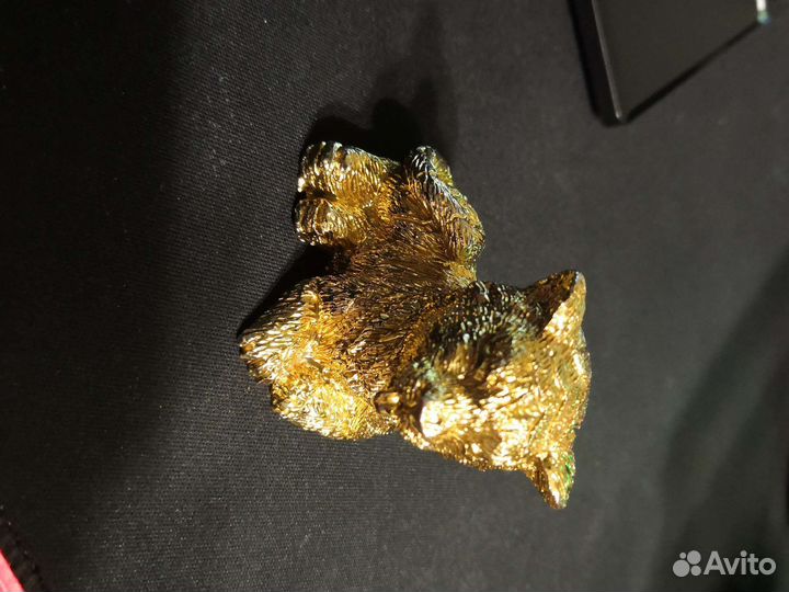 Фигурка золотого тигра