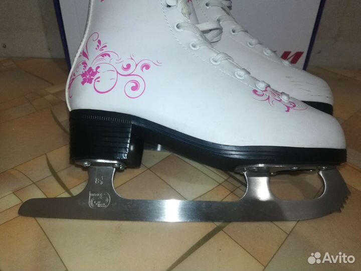 Детские ледовые коньки salsa