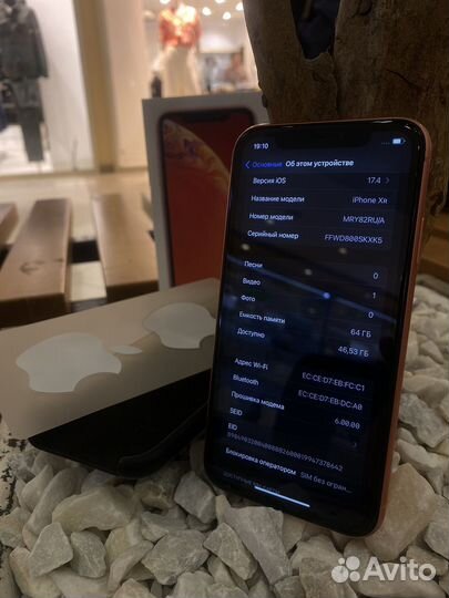 iPhone Xr, 64 ГБ