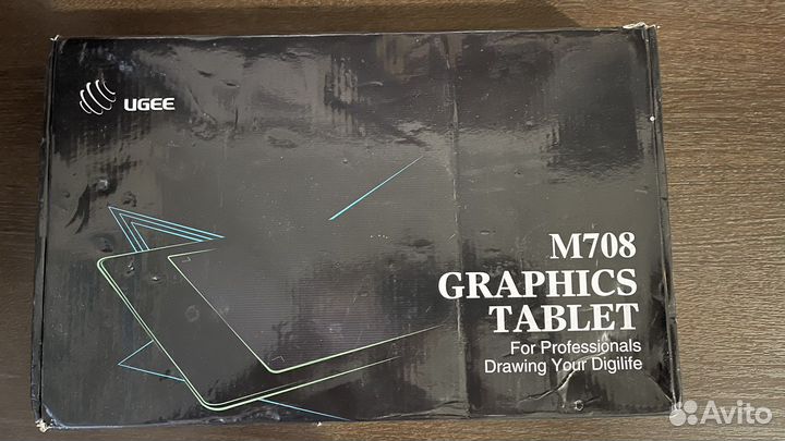 M708 graphics tablet
