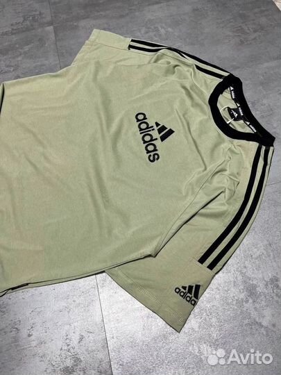 Футболка adidas