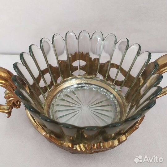 Ваза конфетница на металлической подставке