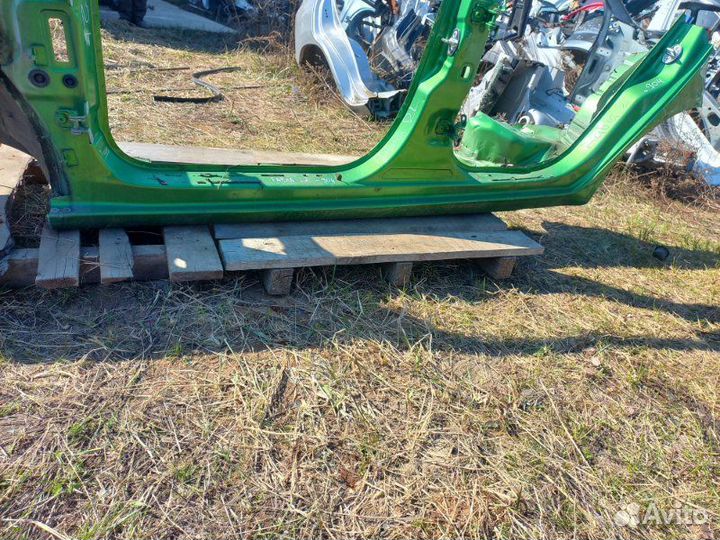 Порог левый Skoda Fabia CFN 2011