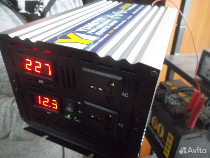 Японский преобразователь напряжения 12-24-220