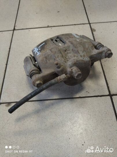 Суппорт тормозной передний левый Honda Hr-V