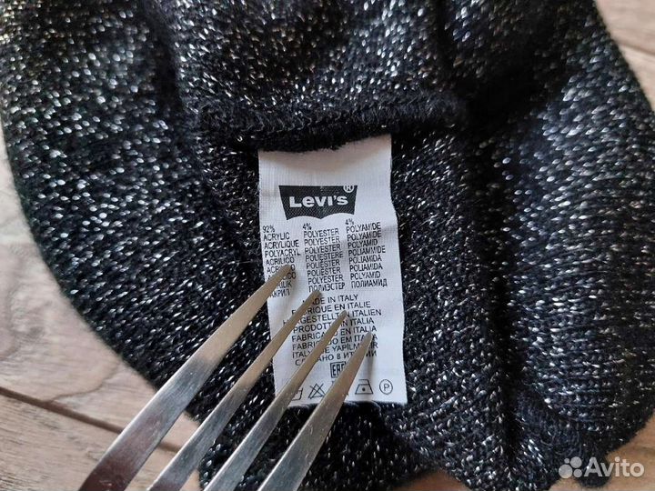 Шапка женская Levis