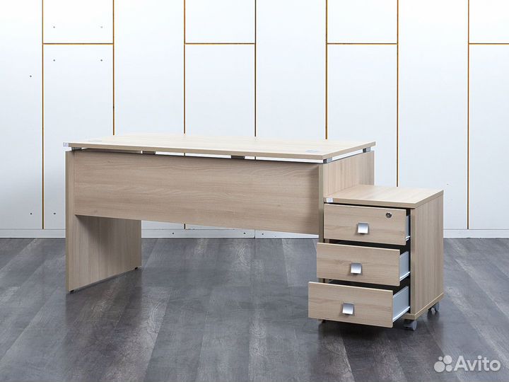 Компьютерный стол с тумбой