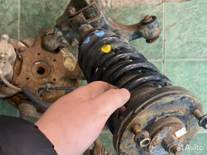 Переднии стойки Kis sorento 2009 год