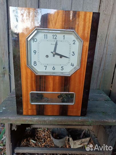 Настенные часы янтарь СССР