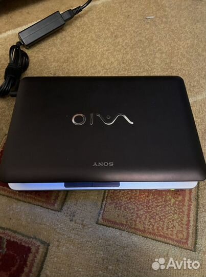 Sony vaio vpcw21z1r