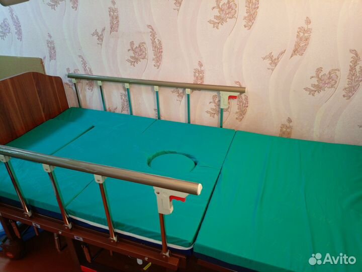 Кровать медицинская