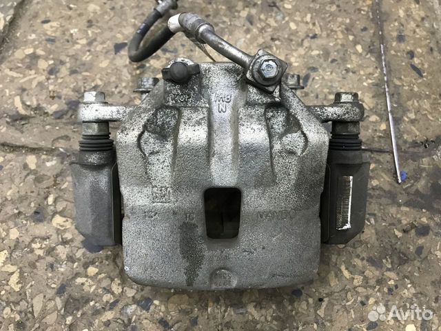 Суппорт передний правый Chevrolet Camaro V 10-15