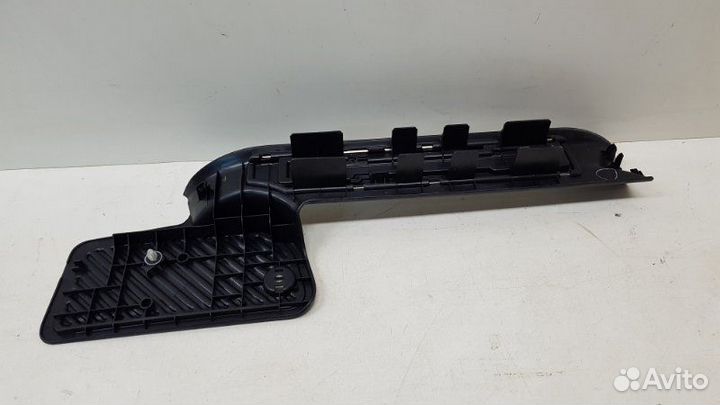Накладка порога внутренняя задняя правая Toyota