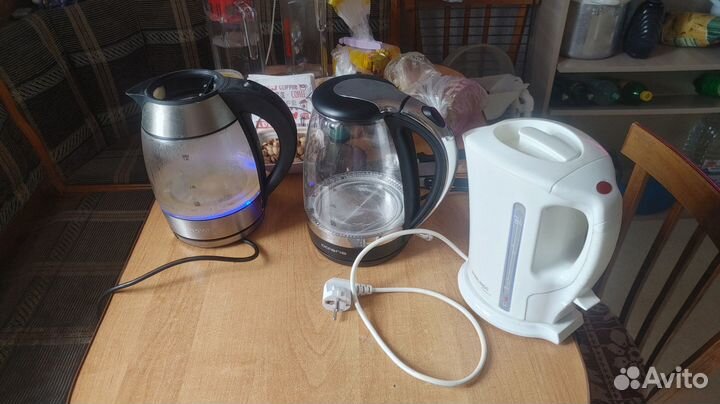 Два чайника Polaris стеклянные с подсветкой