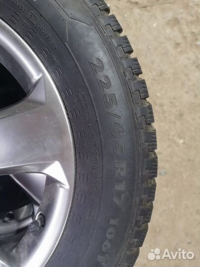 Nokian Tyres Hakkapeliitta SUV 5 225/65 R17