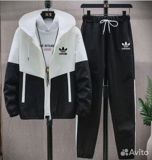 Спортивный костюм adidas