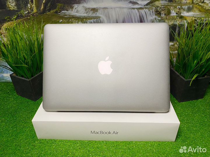 MacBook Air 13 2015 8gb 256gb Отличный