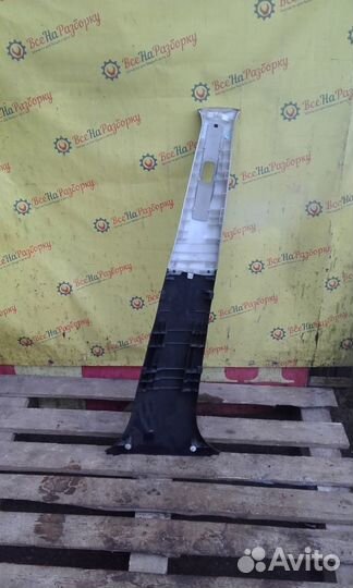 Обшивка стойки центральная левая Toyota Corolla 9