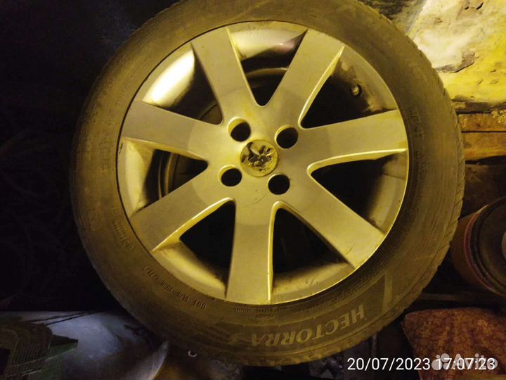 Диски на peugeot вместе с резиной