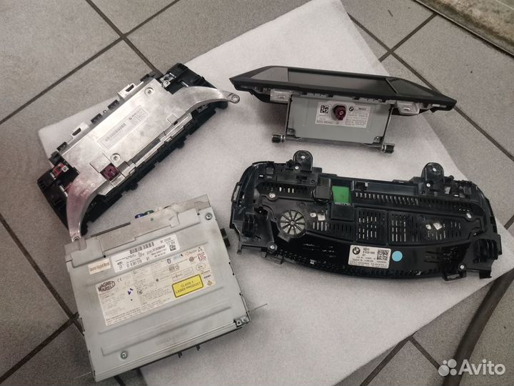 BMW X4 G02 F26 щиток приборов магнитола дисплей