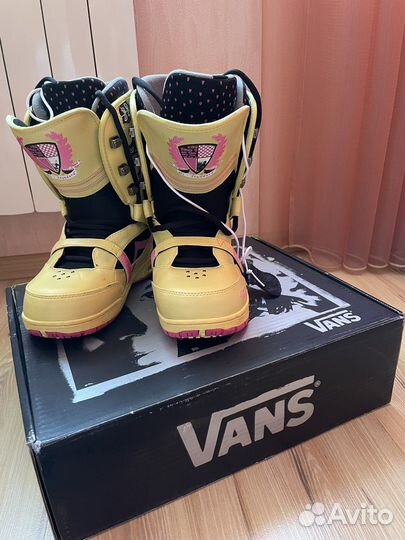 Сноубордические ботинки женские Vans
