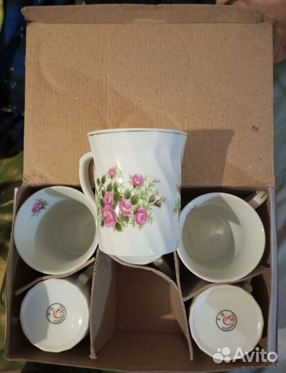 Новый набор чашек в коробке