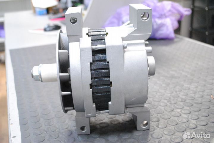 Генератор Freightliner Century, Volvo VNL 12V 145А