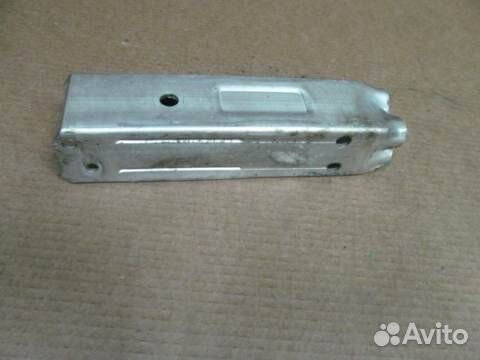 Кронштейн переднего бампера Audi A6