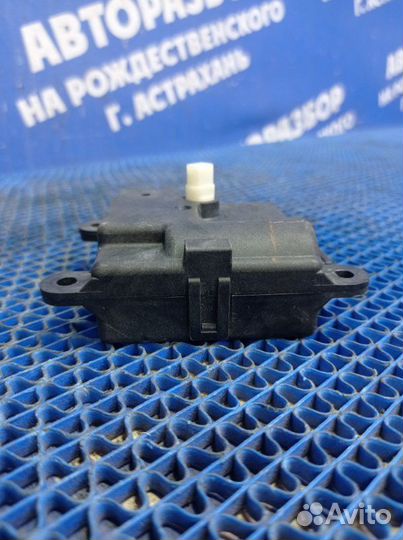 Моторчик заслонок отопителя Nissan Teana J32 седан