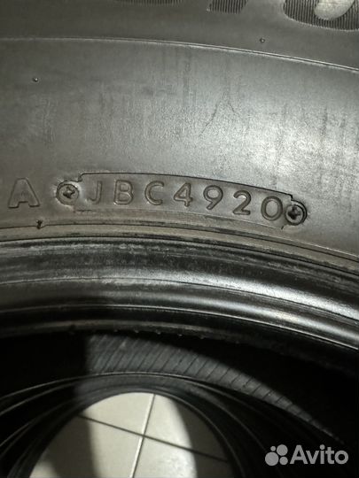 Bridgestone Blizzak Spike-02 SUV 225/70 R16 107T