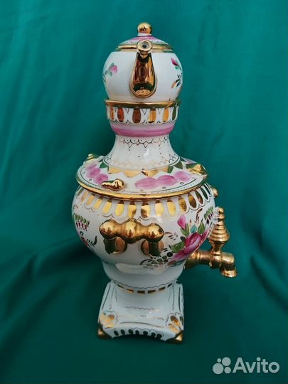 Самовар(сахарница) фарфоровый. Гжель. 26 см