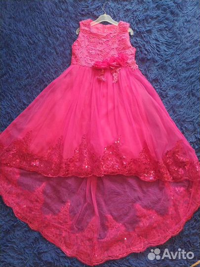 Платье праздничное